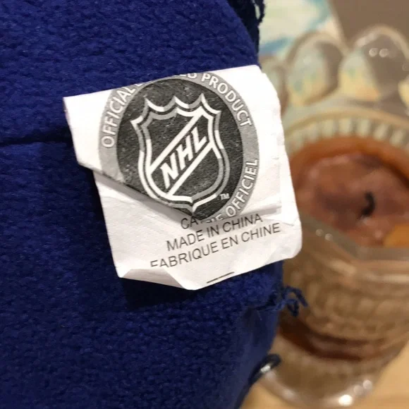 Toronto Maple Leafs hat - Picture 5 of 7